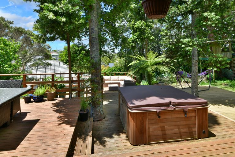 Photo of property in 47 Gledstane Road, Stanmore Bay, Whangaparaoa, 0932