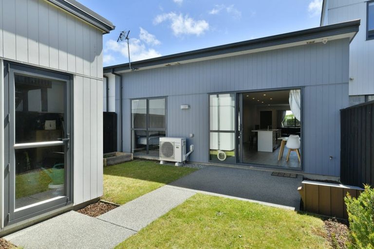 Photo of property in 17 William Dawson Crescent, Wigram, Christchurch, 8025