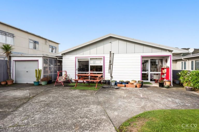 Photo of property in 146 Randwick Road, Moera, Lower Hutt, 5010