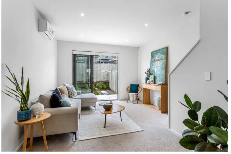 Photo of property in 70 Nganui Avenue, Takanini, Auckland, 2112