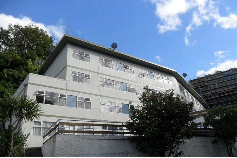 Photo of property in Parkland Flats, 16/51u Adams Terrace, Kelburn, Wellington, 6021