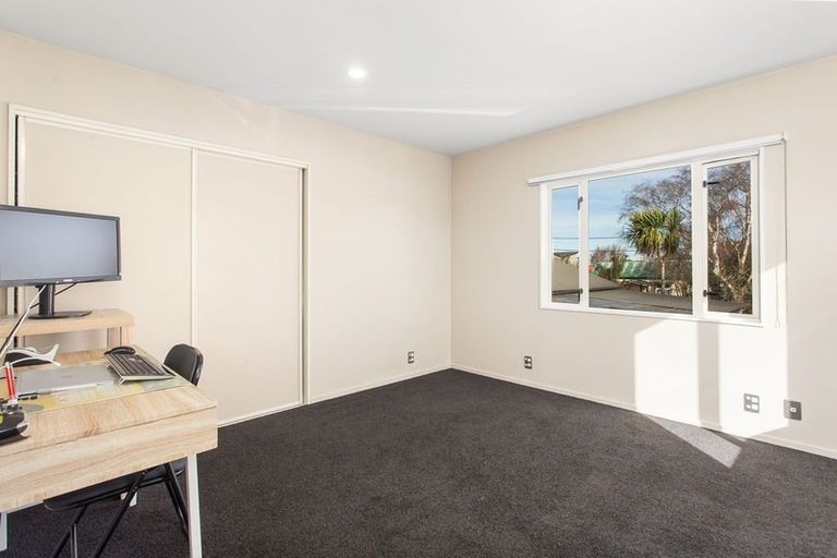 Photo of property in 8 Somerset Crescent, Spreydon, Christchurch, 8024