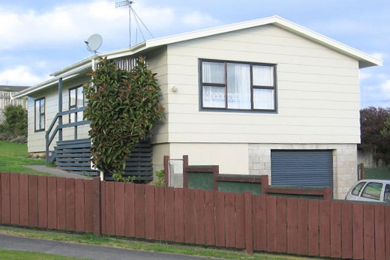Photo of property in 42 Fraser Drive, Feilding, 4702