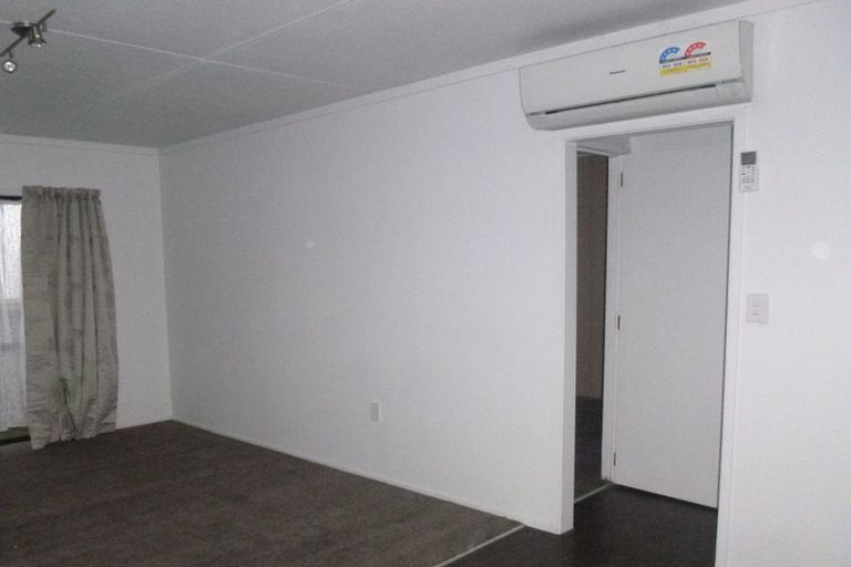 Photo of property in 40 Clyma Place, Massey, Auckland, 0614