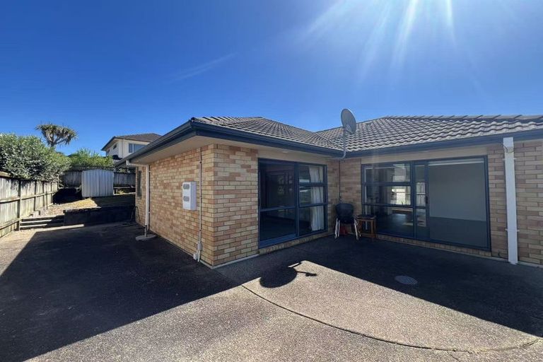 Photo of property in 2 Deerfield Place, Flat Bush, Auckland, 2019