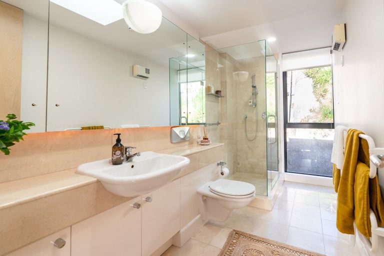 Photo of property in 7/308 Oriental Parade, Oriental Bay, Wellington, 6011