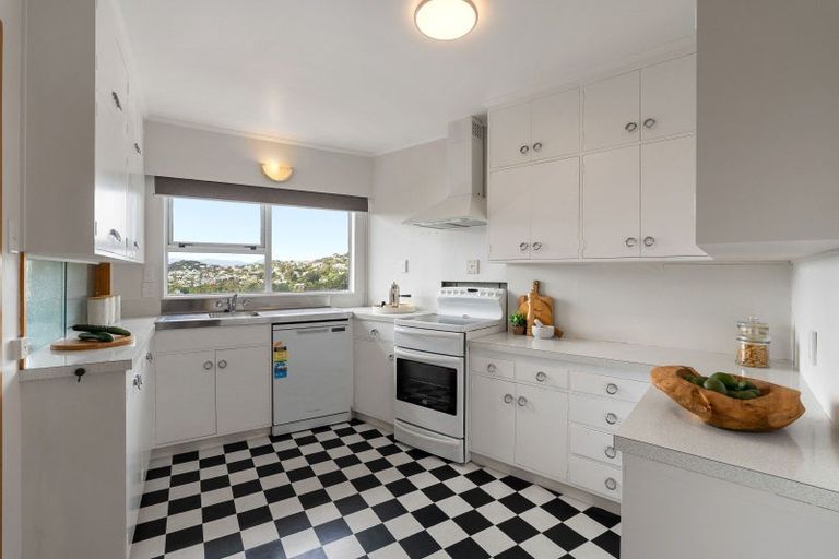 Photo of property in 8b Randolph Road, Crofton Downs, Wellington, 6035