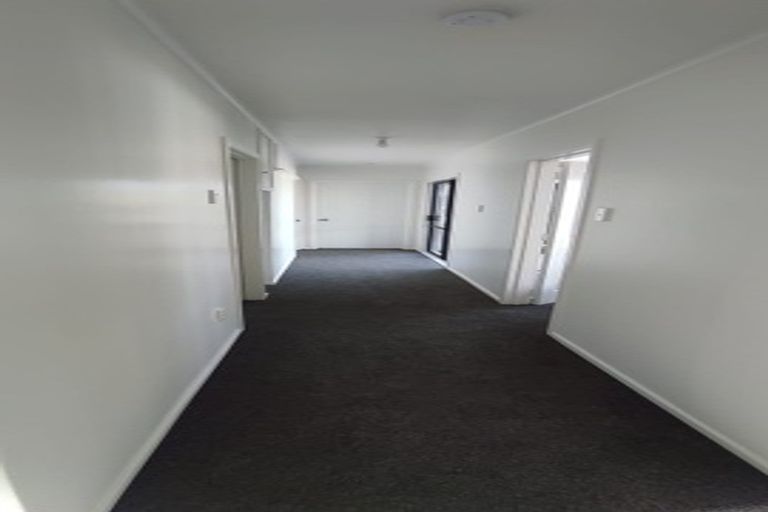 Photo of property in 20 Christmas Road, Manurewa, Auckland, 2102