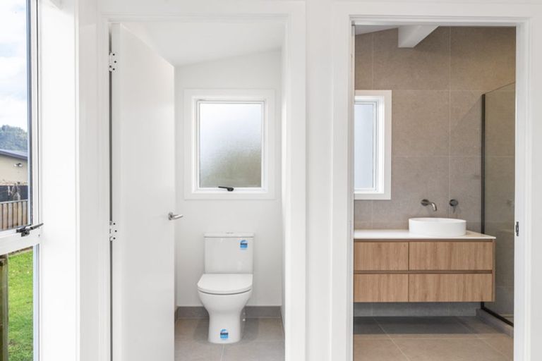 Photo of property in 2 Tokoroa Road, Tairua, 3508