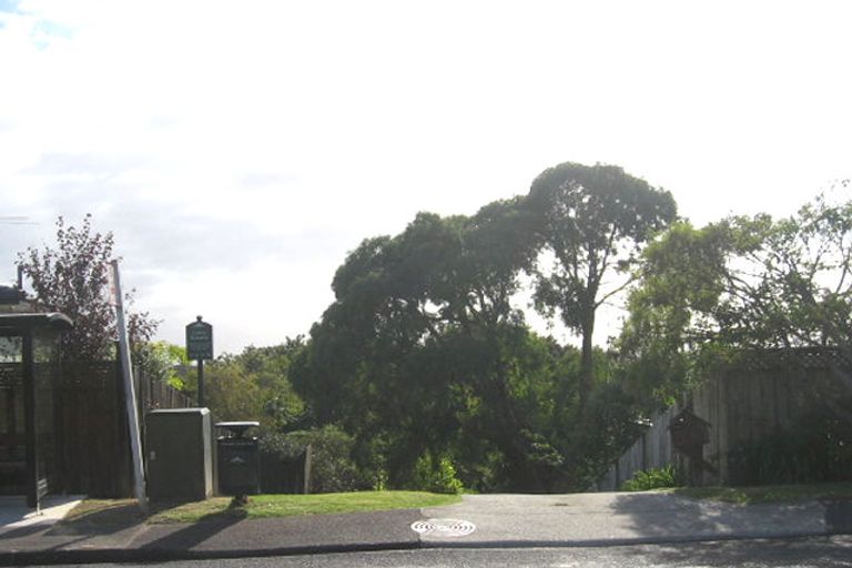 Photo of property in 1/3 Hume Drive, Hillcrest, Auckland, 0627