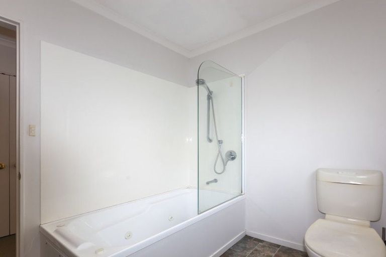 Photo of property in 118a Seaview Road, Paraparaumu Beach, Paraparaumu, 5032