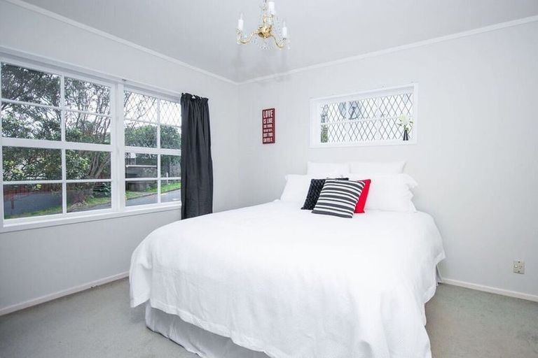 Photo of property in 4 Rajkot Terrace, Broadmeadows, Wellington, 6035