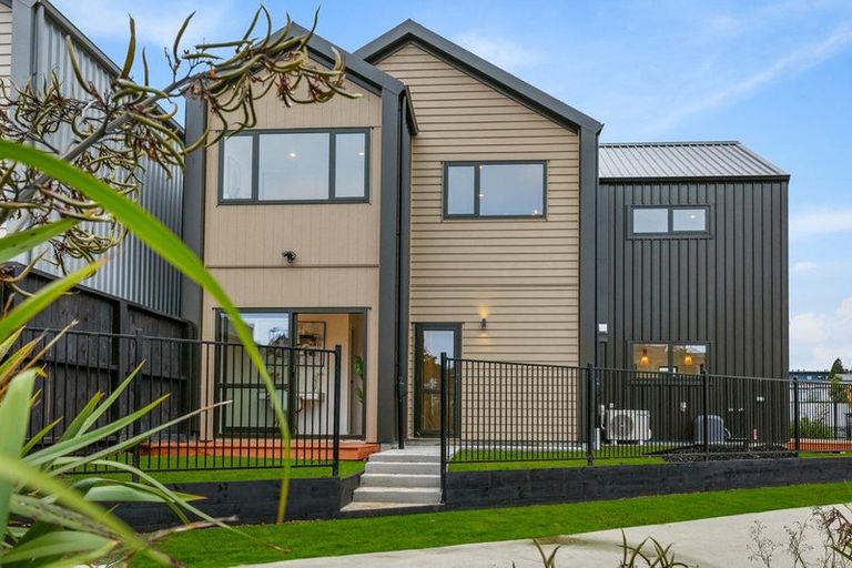 Photo of property in 39 Bristol Freighter Road, Hobsonville, 0616