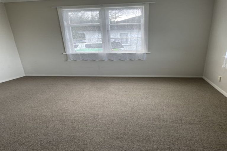 Photo of property in 27 Goldsmith Crescent, Levin, 5510