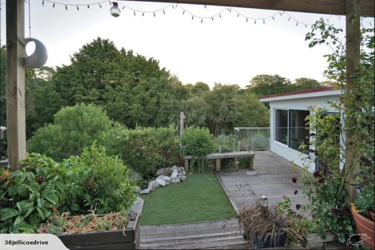 Photo of property in 38 Jellicoe Drive, Hamilton East, Hamilton, 3216