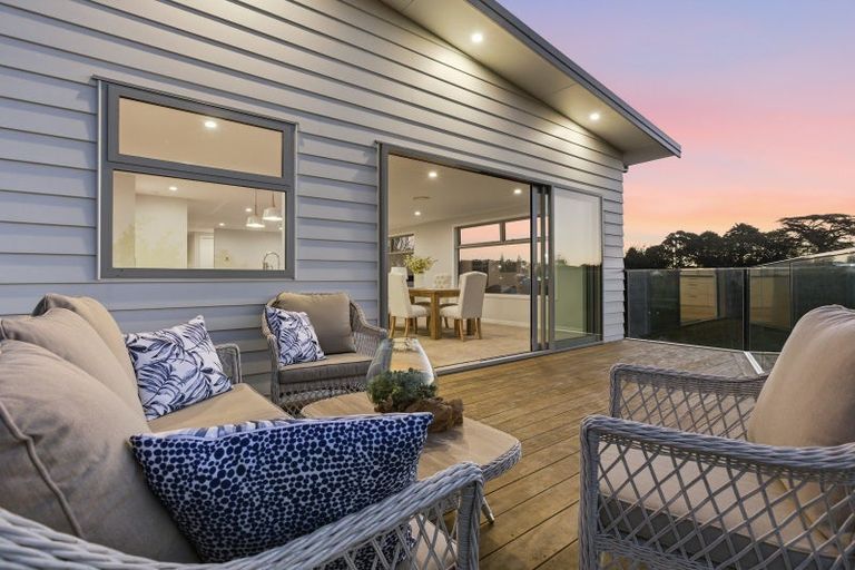 Photo of property in 12c Ruskin Place, Westown, New Plymouth, 4310