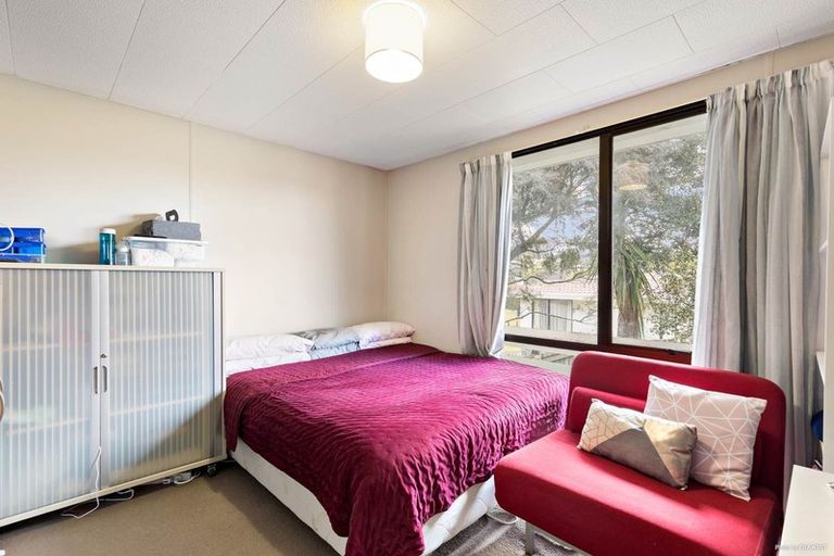 Photo of property in 33 Starforth Place, Henderson, Auckland, 0612