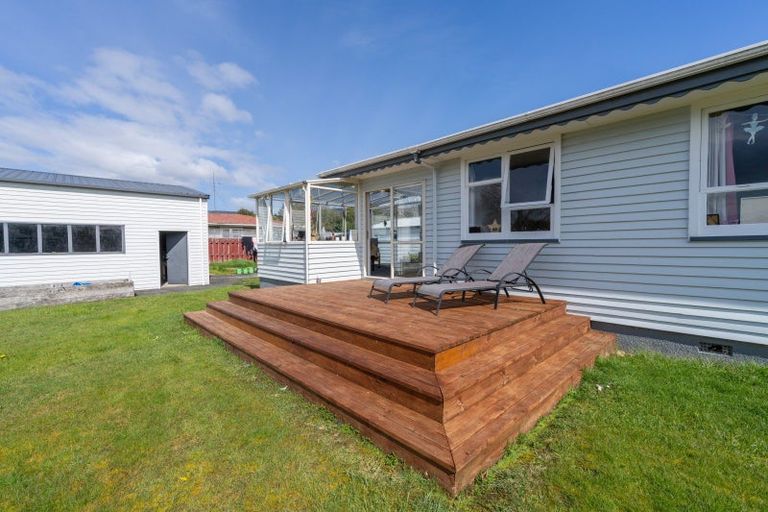 Photo of property in 35 Mararoa Drive, Manapouri, 9679