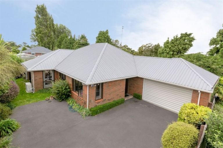 Photo of property in 2 Hare Street, Ilam, Christchurch, 8041