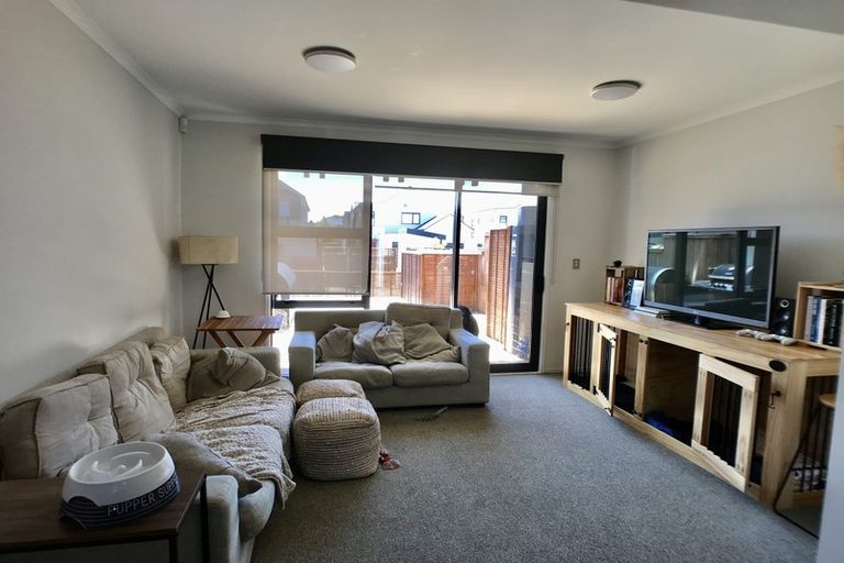 Photo of property in 174 Hobsonville Point Road, Hobsonville, Auckland, 0616