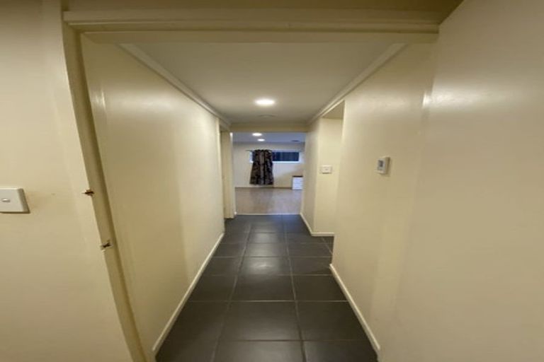 Photo of property in 288 East Coast Road, Forrest Hill, Auckland, 0620