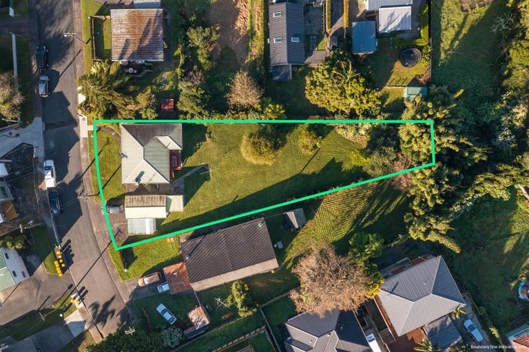 Photo of property in 4 Pomelo Road, Te Atatu South, Auckland, 0610