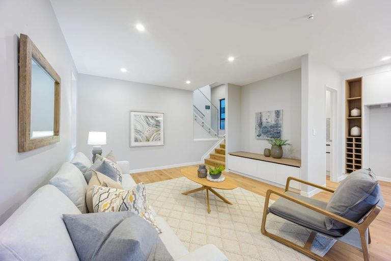Photo of property in 7 Makumaku Place, Long Bay, Auckland, 0630