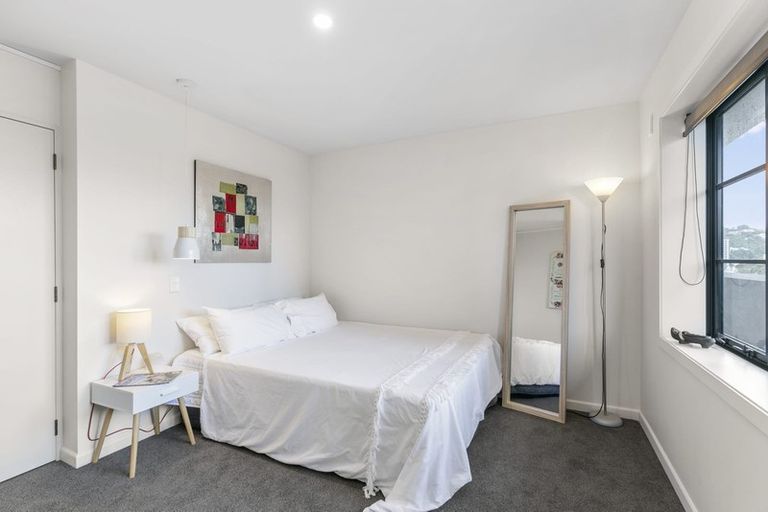 Photo of property in Westhaven Apartments, 13/127u Molesworth Street, Thorndon, Wellington, 6011