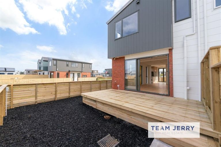 Photo of property in 18 Corporal Street, Papakura, 2110