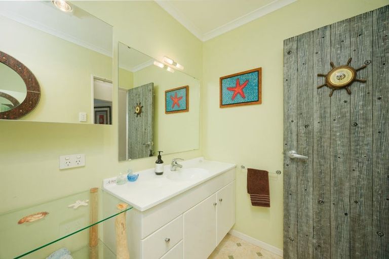 Photo of property in 17 Makura Road, Goose Bay, Kaikoura, 7374