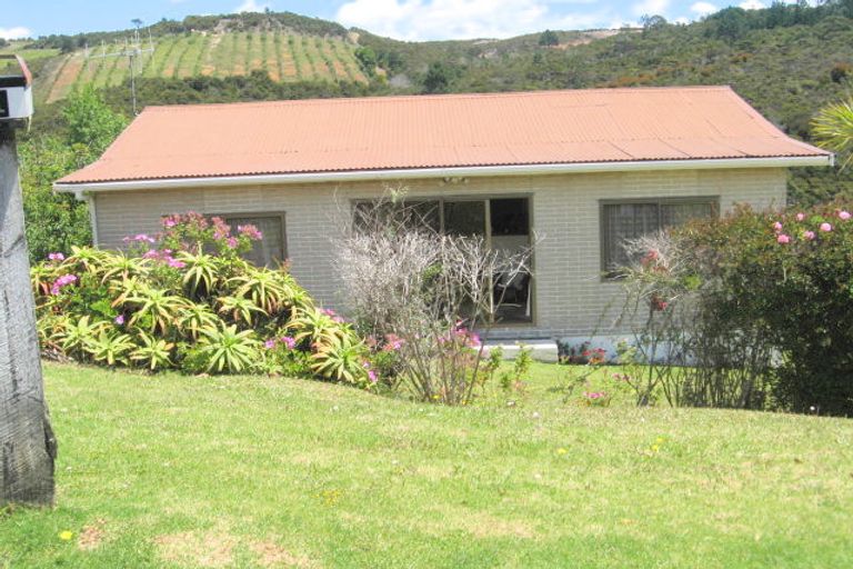 Photo of property in 21 Seaview Road, Cable Bay, 0420
