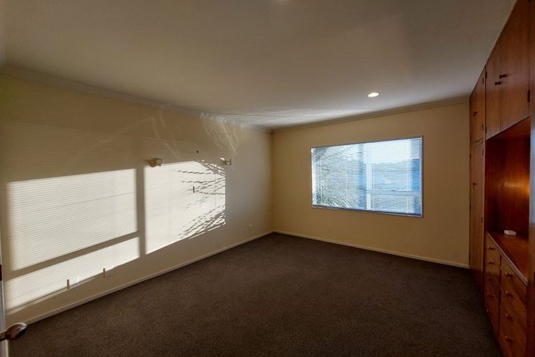Photo of property in 25 Bayly Road, Moturoa, New Plymouth, 4310