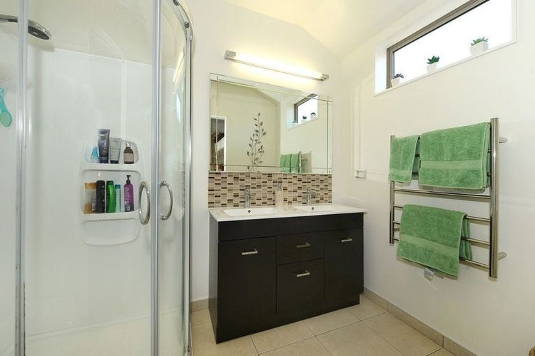 Photo of property in 11 Jefferson Close, Halswell, Christchurch, 8025