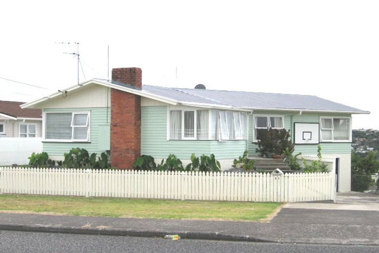 Photo of property in 2/31a Seaview Road, Glenfield, Auckland, 0629