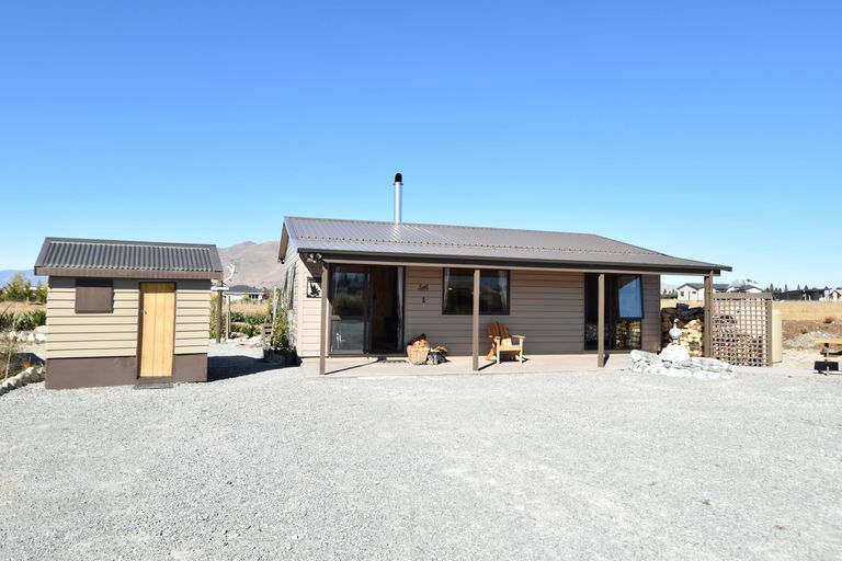 Photo of property in 1 Peak Drive, Twizel, 7901