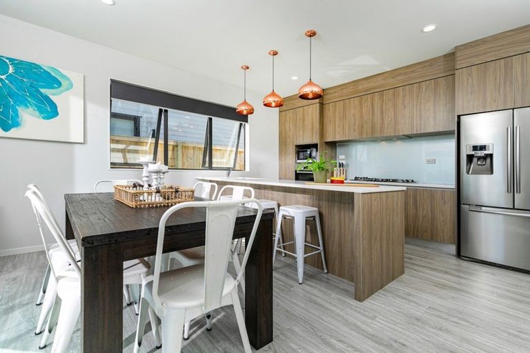 Photo of property in 25 Resolution Drive, Gulf Harbour, Whangaparaoa, 0930