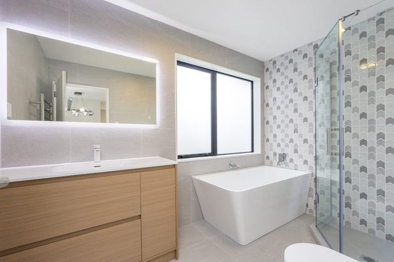 Photo of property in 3 Tagish Way, Orewa, 0931