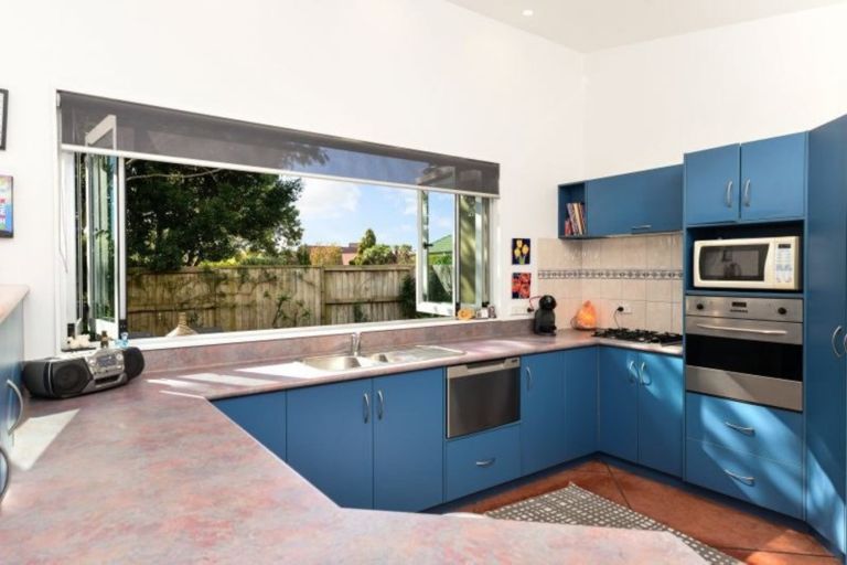 Photo of property in 56 Saint James Drive, Huntington, Hamilton, 3210