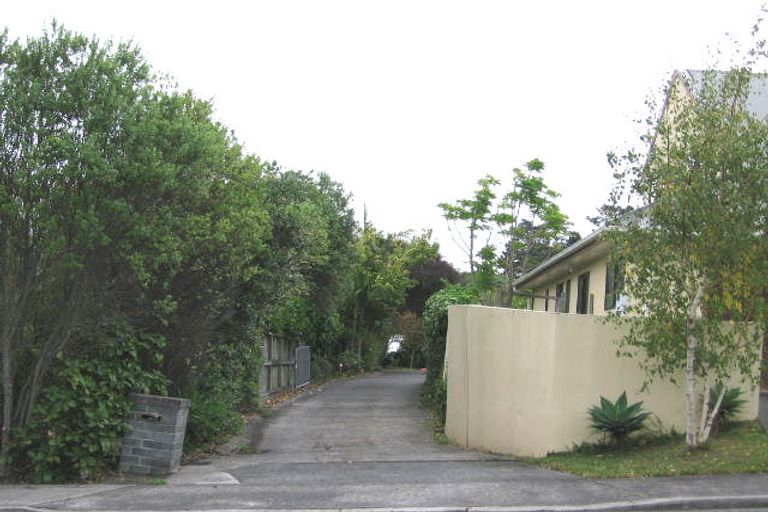 Photo of property in 1/10 Stoneleigh Court, Sunnynook, Auckland, 0632