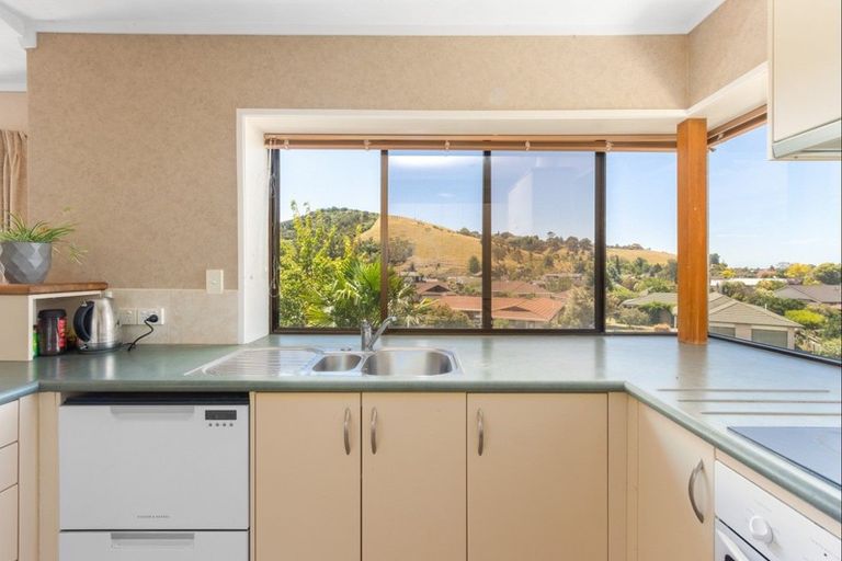 Photo of property in 16 Kokako Place, Taradale, Napier, 4112