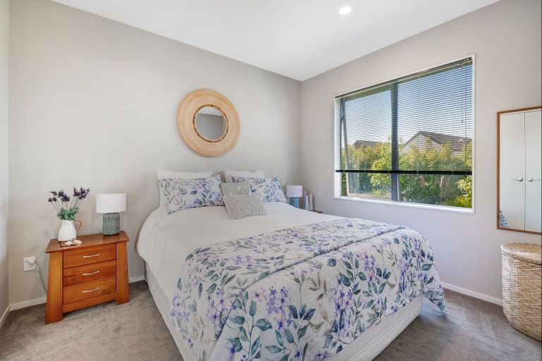 Photo of property in 68 Colonial Drive, Silverdale, 0932