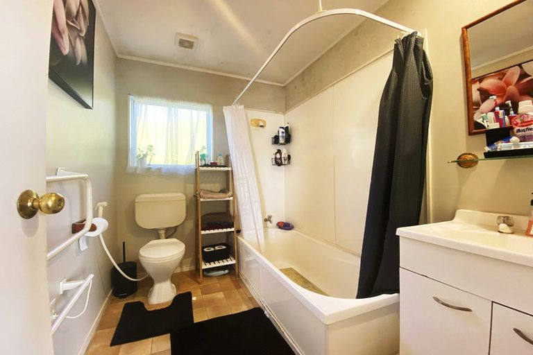 Photo of property in 94 Coronation Road, Papatoetoe, Auckland, 2025