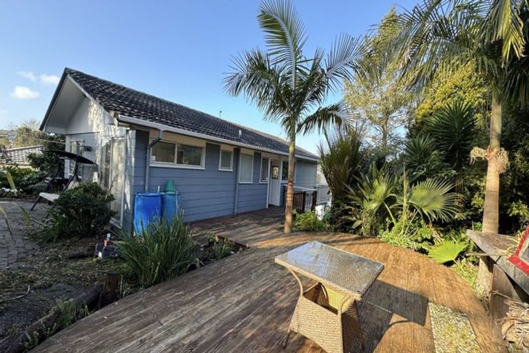 Photo of property in 19 Aquarius Avenue, Glen Eden, Auckland, 0602