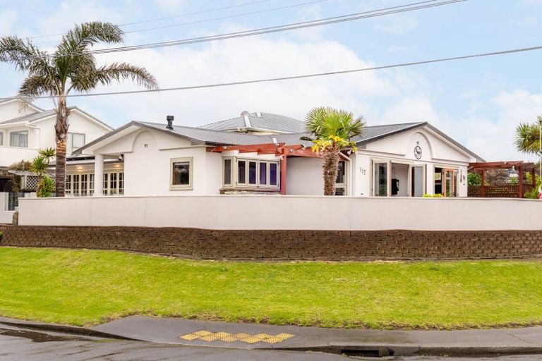 Photo of property in 117 Seaview Road, Paraparaumu Beach, Paraparaumu, 5032
