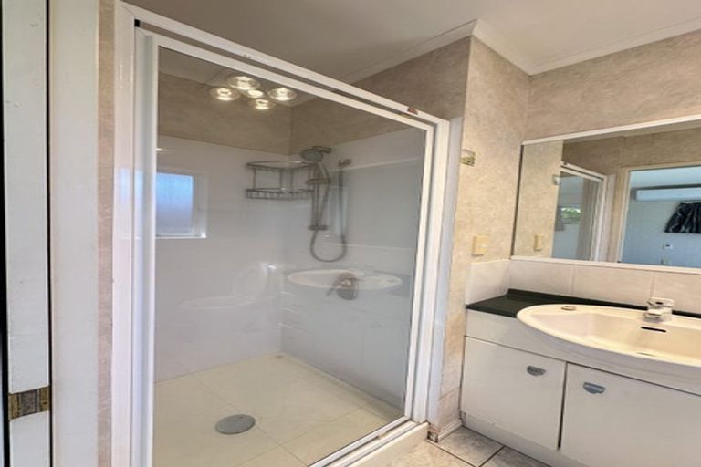 Photo of property in 24a Martin Jugum Lane, Ranui, Auckland, 0612