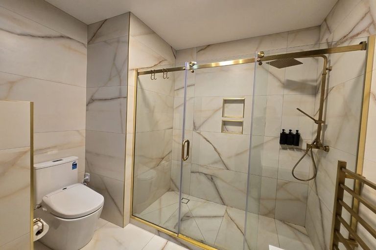 Photo of property in 190 Oraha Road, Kumeu, 0892