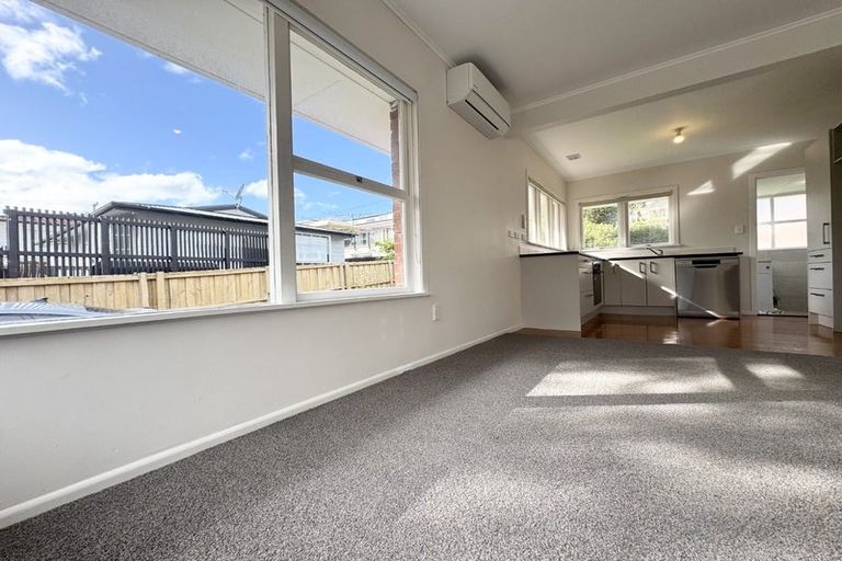 Photo of property in 1/45a Northboro Road, Belmont, Auckland, 0622