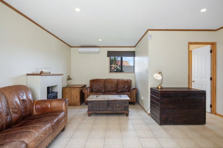 Photo of property in 13 Norfolk Rise, Waiuku, 2123