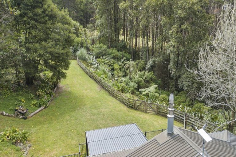 Photo of property in 2 Cowan Bay Road, Pohuehue, Warkworth, 0983