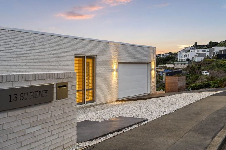 Photo of property in 13 Saint Remy Lane, Redcliffs, Christchurch, 8081